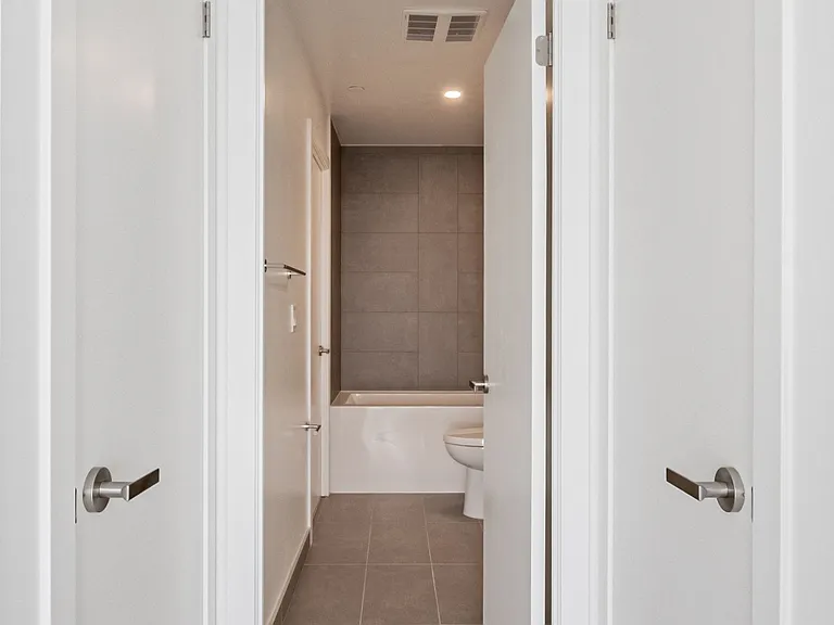 370 Martha St #2107 — Photo 22