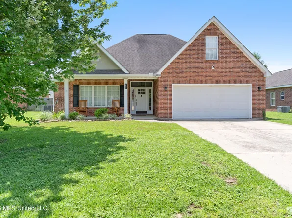 2508 Rue Beaux Chenes, Ocean Springs, MS 39564