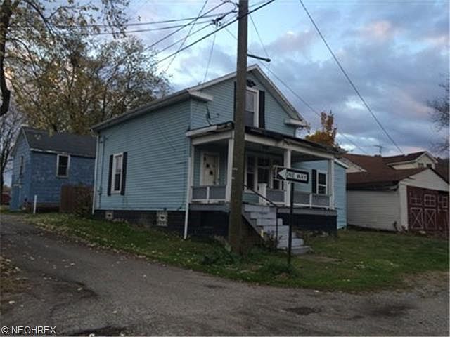 1st image of 101 Thompson St