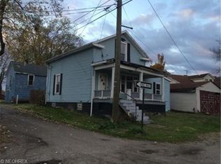 101 Thompson St, Uhrichsville, OH 44683