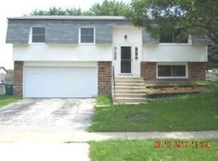 705 Evergreen Ct, Romeoville, IL 60446