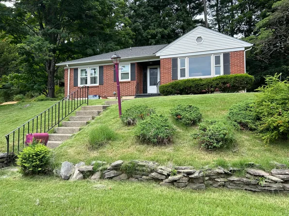 114 Maple Ave, East Stroudsburg, PA 18301