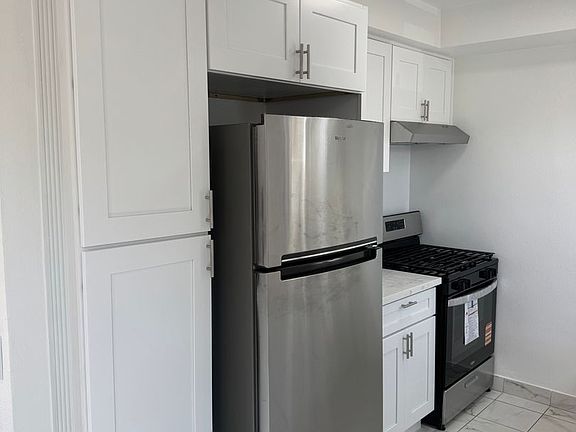 4th image of 2250-2260 W Kenrich Ct #2252B