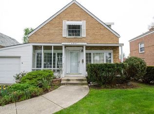 6941 N Caldwell Ave, Chicago, IL 60646