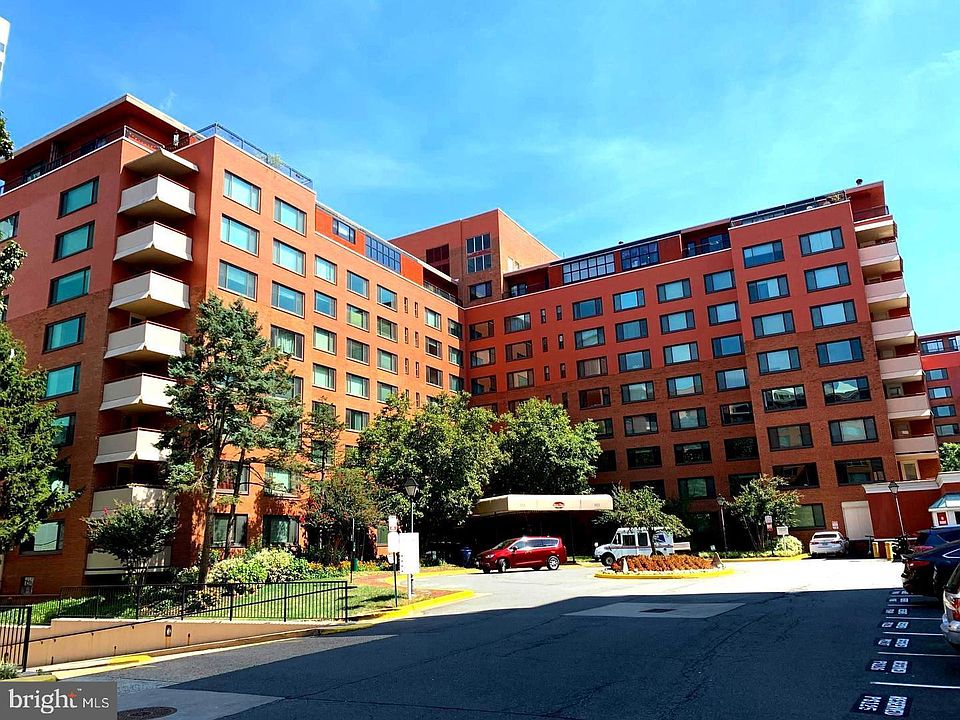 1st image of 1021 Arlington Blvd APT 702