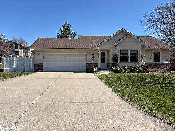 2nd image of 2100 Sunnyslope Dr