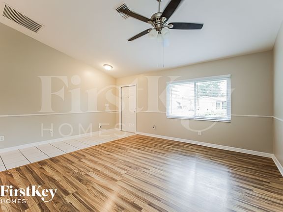 5th image of 1408 Flora Ave N