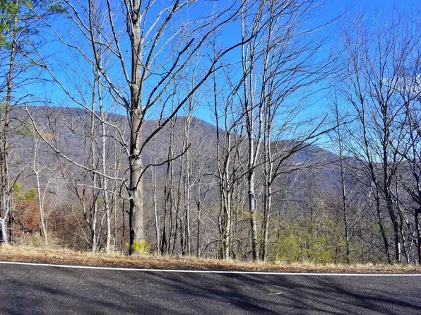 214 Craggy Rock Ln, Landrum, SC 29356