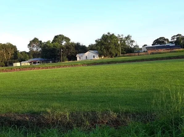 Louis St, Kaplan, LA 70548