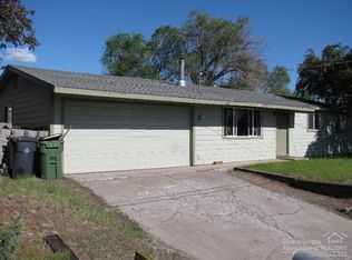 215 NE 7th St, Madras, OR 97741