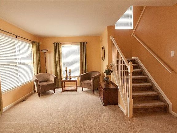 4th image of 6167 Aspen Way