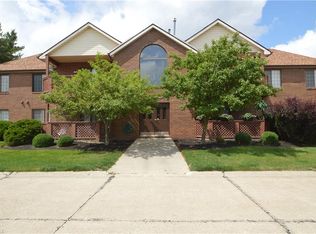 8671 Scenicview Dr APT 203, Broadview Heights, OH 44147