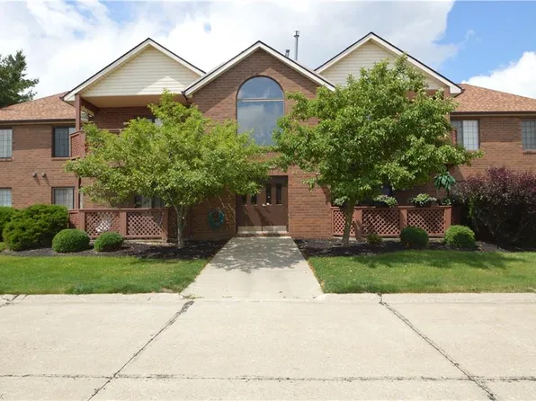 8671 Scenicview Dr, Broadview Heights, OH