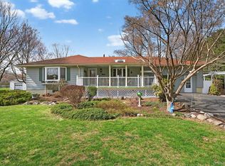63 Ryerson Rd, New Hampton, NY 10958