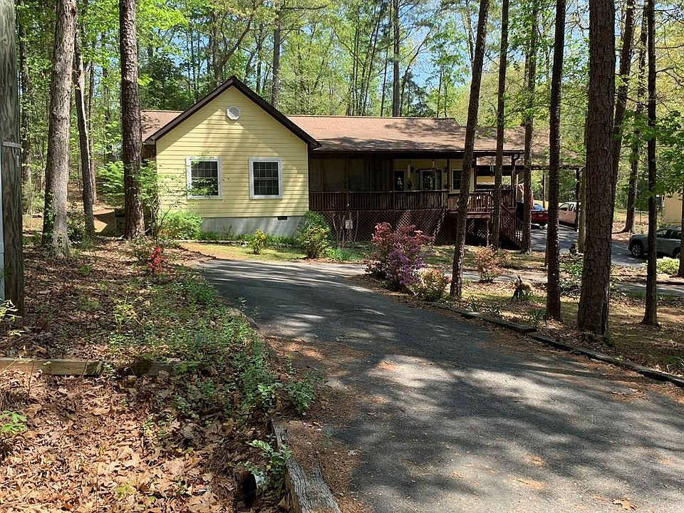 1st image of 106 Chestnut Dr