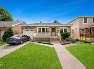 10016 S Clifton Park Ave, Evergreen Park, IL 60805