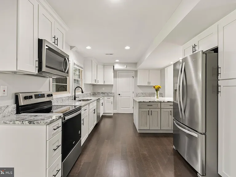 1205 Windermere Ct — Photo 11