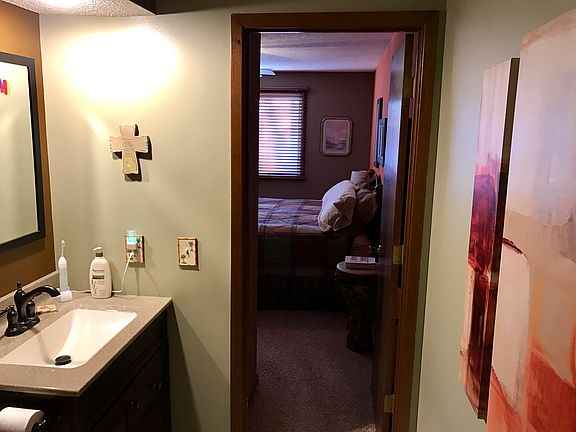 5th image of 4801 Woodland Ave