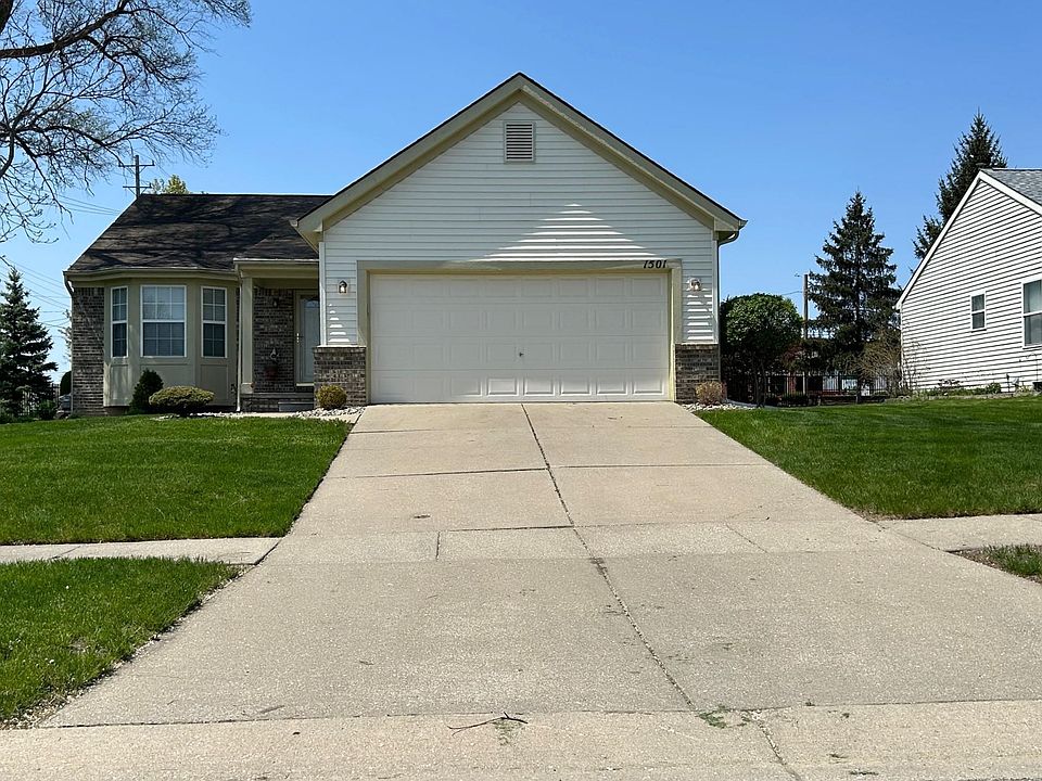 1st image of 1501 Columbia Dr