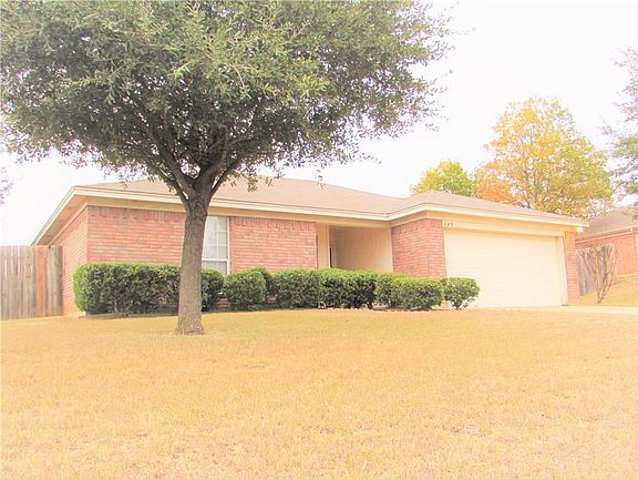 3rd image of 640 Cumberland Dr