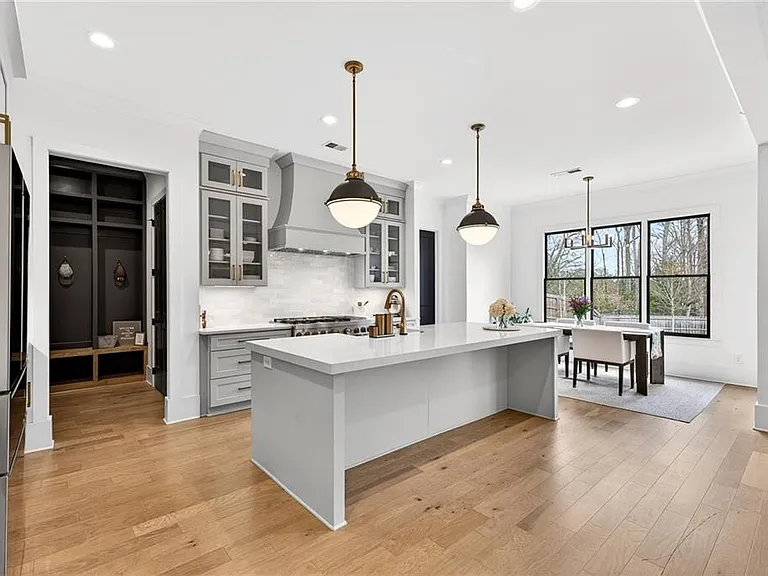 3937 N Cooper Lake Rd SE — Photo 15