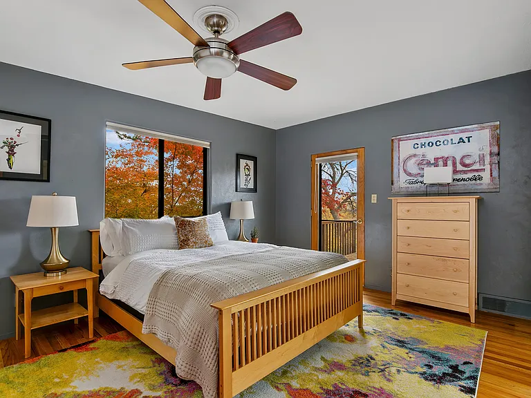 Second primary bedroom.