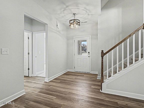 4th image of 38 Yardley Drive