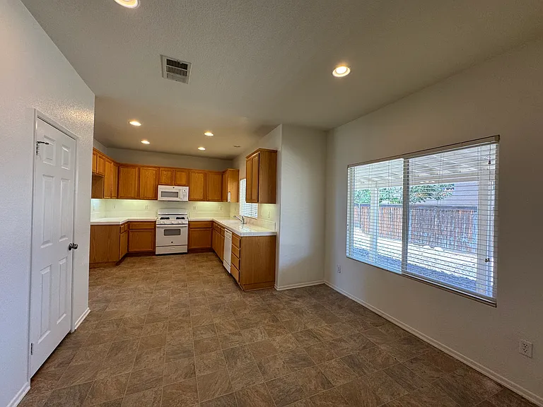 12268 Chacoma Way — Photo 7