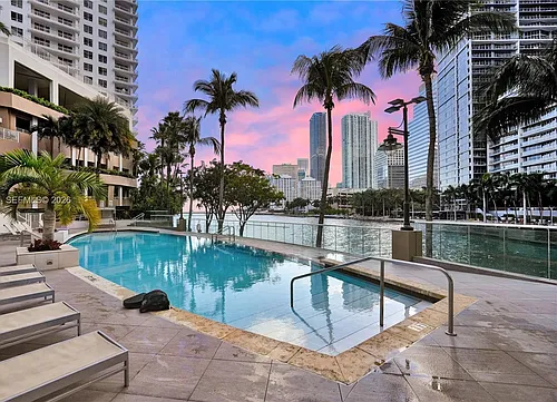 901 Brickell Key Blvd #L05 Photo 1