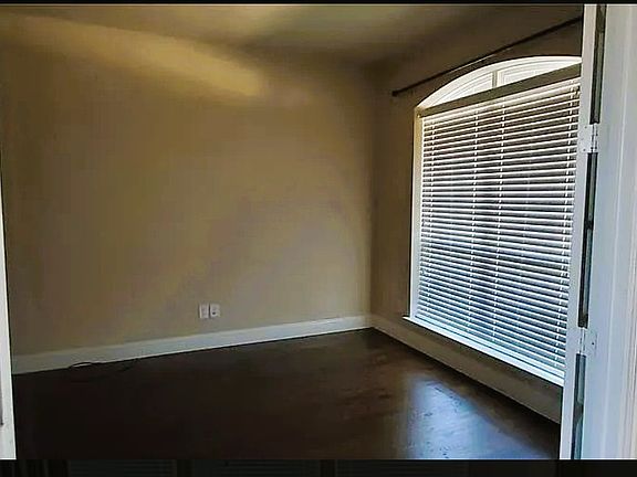 3rd image of 2624 Hammock Lake Dr