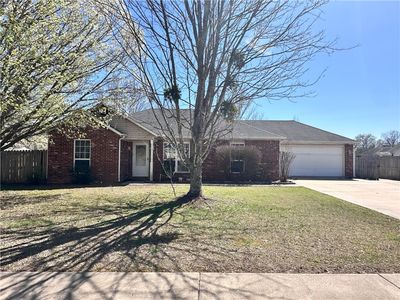 2233 N Brandi Ave, Fayetteville, AR, 72701