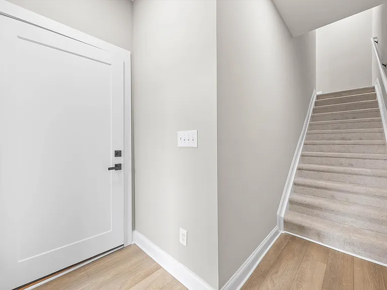 401 Lee St — Photo 38