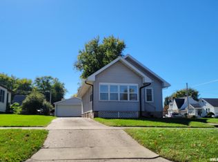 330 Herman St, Pekin, IL 61554