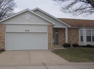 1002 Chapel Hill Dr, Saint Peters, MO 63376