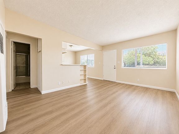 3rd image of 610 Orange Ave APT 7