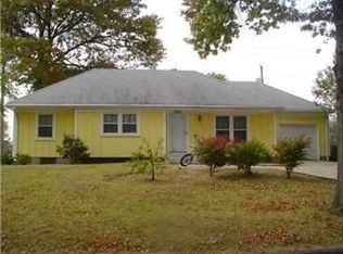 5420 N Flora Ave, Kansas City, MO 64118
