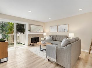 205 Mayfair Ln, Costa Mesa, CA 92627