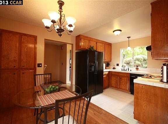 5th image of 2147 Sugartree Dr