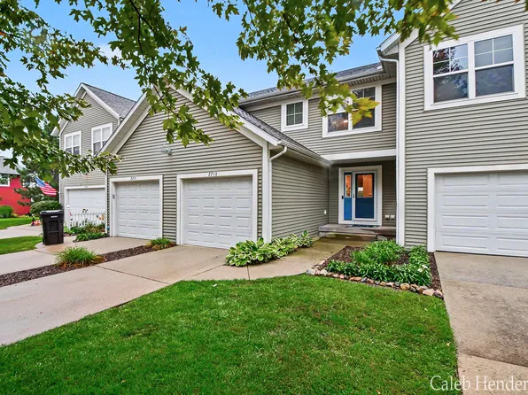 2713 Blue Stem Dr #11, Zeeland, MI 49464