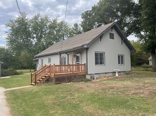 409 S 32nd St, Parsons, KS 67357