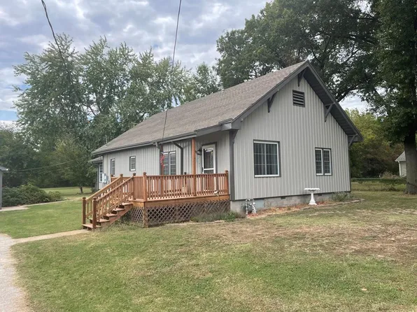 409 S 32nd St, Parsons, KS 67357