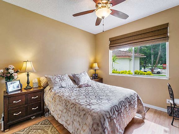 5th image of 5765 NW 47th Ct