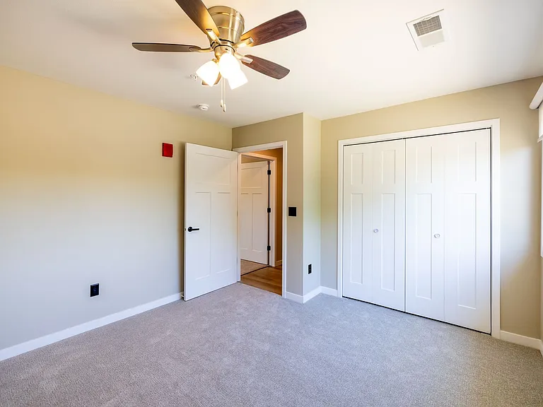 Woodland Hills Townhomes Comfortable & Convenient Living in Sioux City! — Photo 12