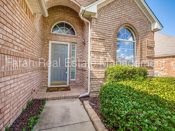 4th image of 5924 Silver Sage Ln