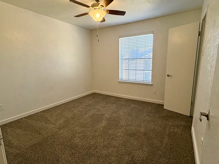 Pleasant Creek Apartments — Photo 30