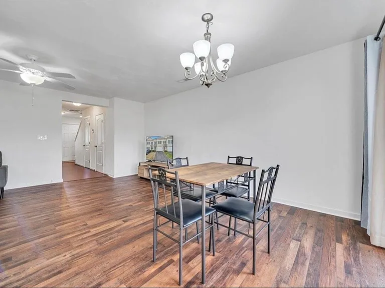 6810 Village Green Dr — Photo 11