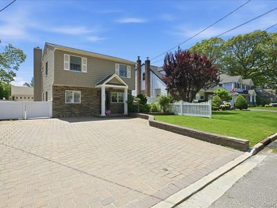 1924 Carroll Avenue, Merrick, NY, 11566