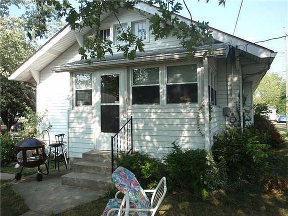 3rd image of 812 S Lynhurst Dr