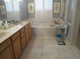 8537 Gleneagle Way, Naples, FL 34120