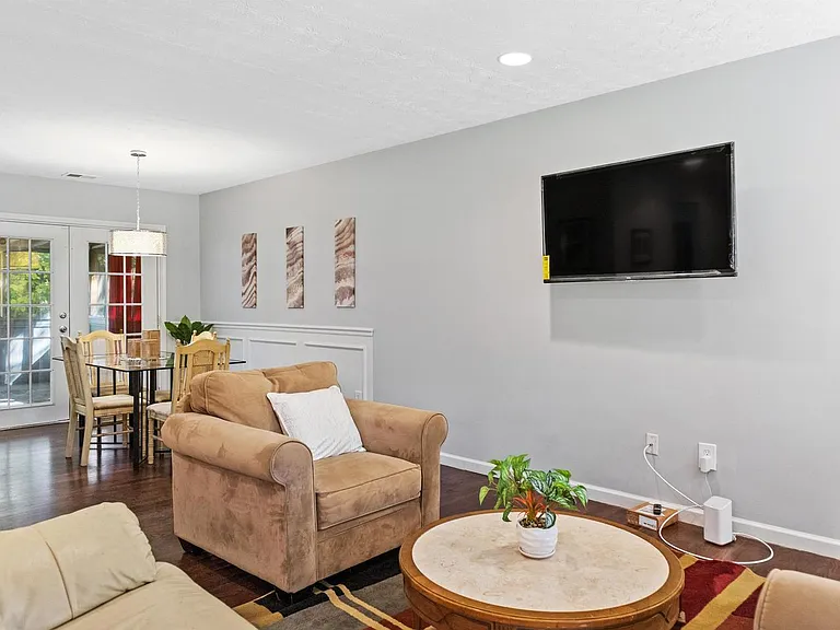 4942 Sheila Ln — Photo 3